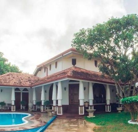 Olideb Gedara Hotel Negombo Exterior photo