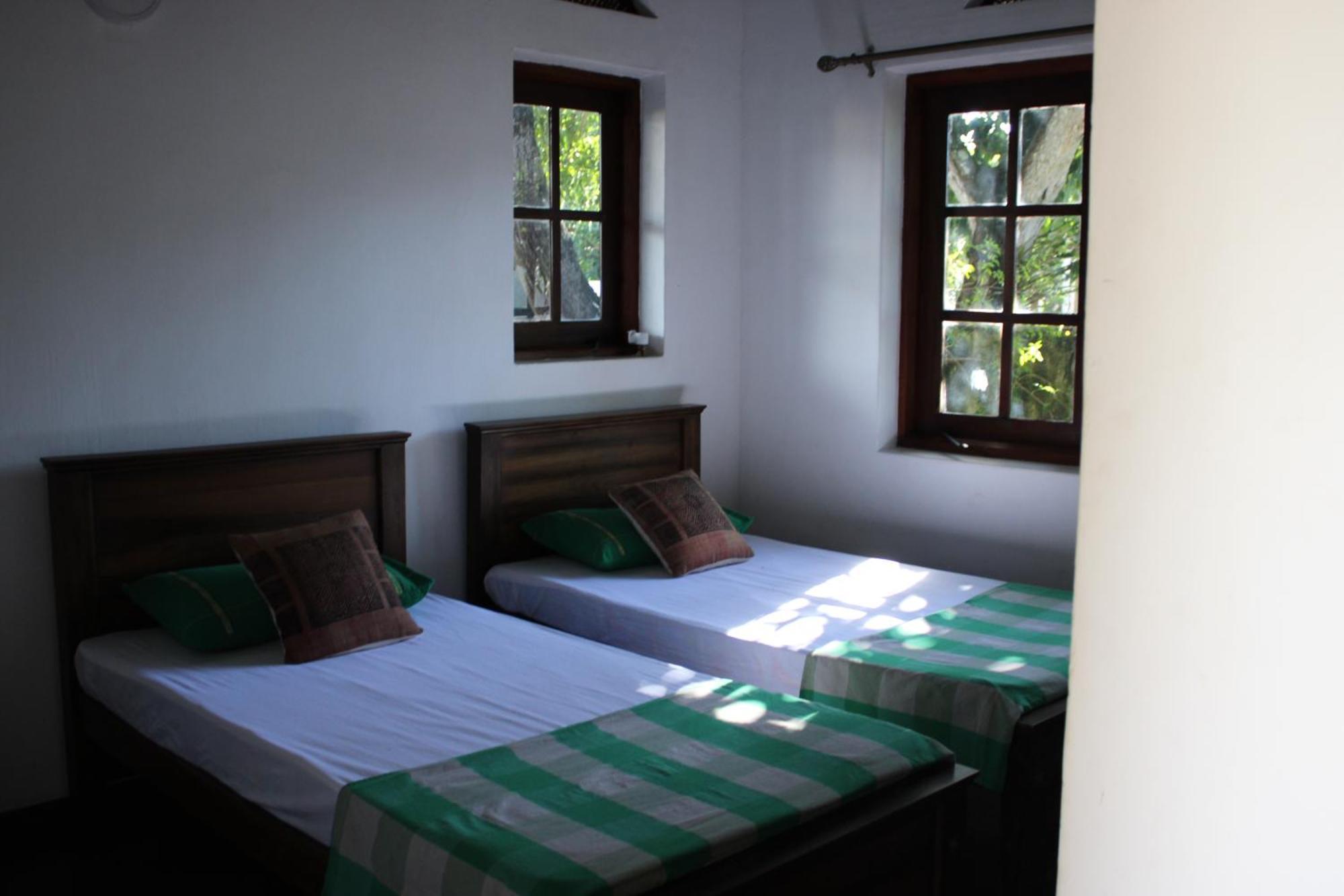 Olideb Gedara Hotel Negombo Exterior photo