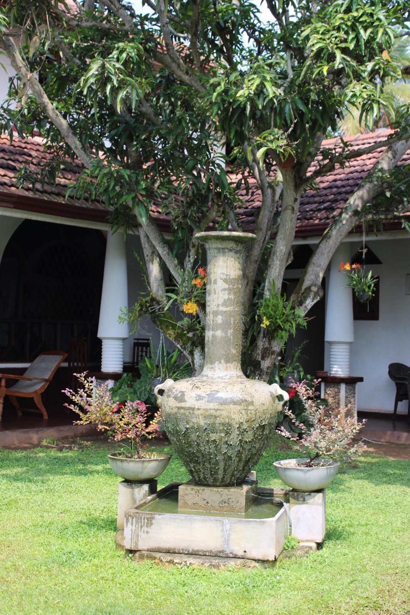 Olideb Gedara Hotel Negombo Exterior photo